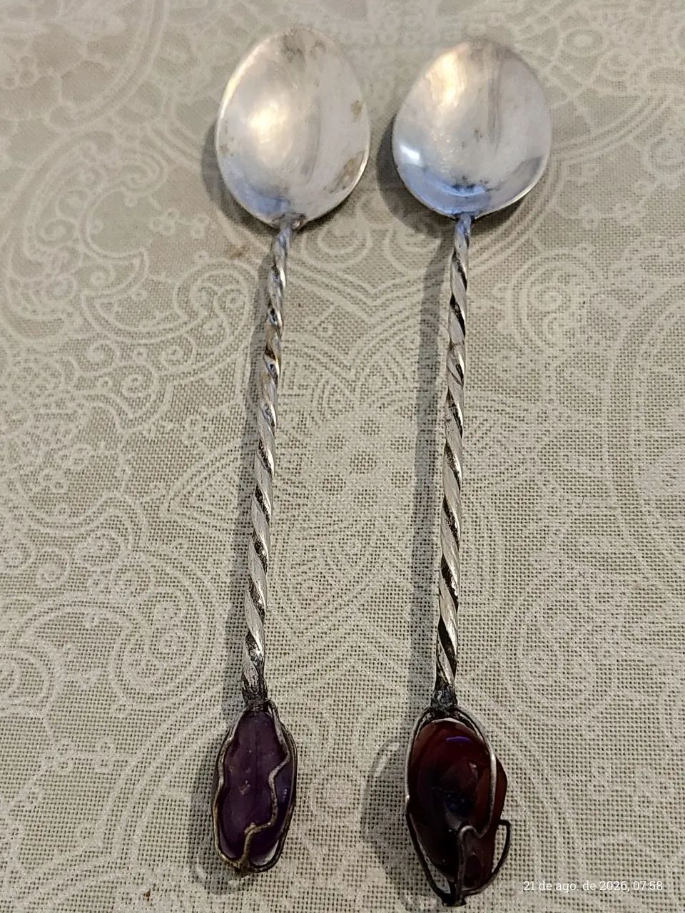 Colher em metal prateado com pedras nacionais  - Foto 2