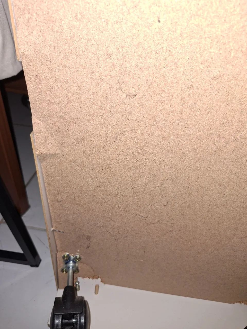 Rack mdf e mdp 136 cm com defeito - Foto 3