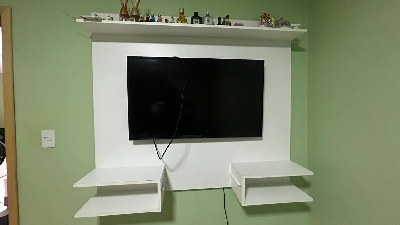 Vende-se móvel com tv de 38 polegadas 