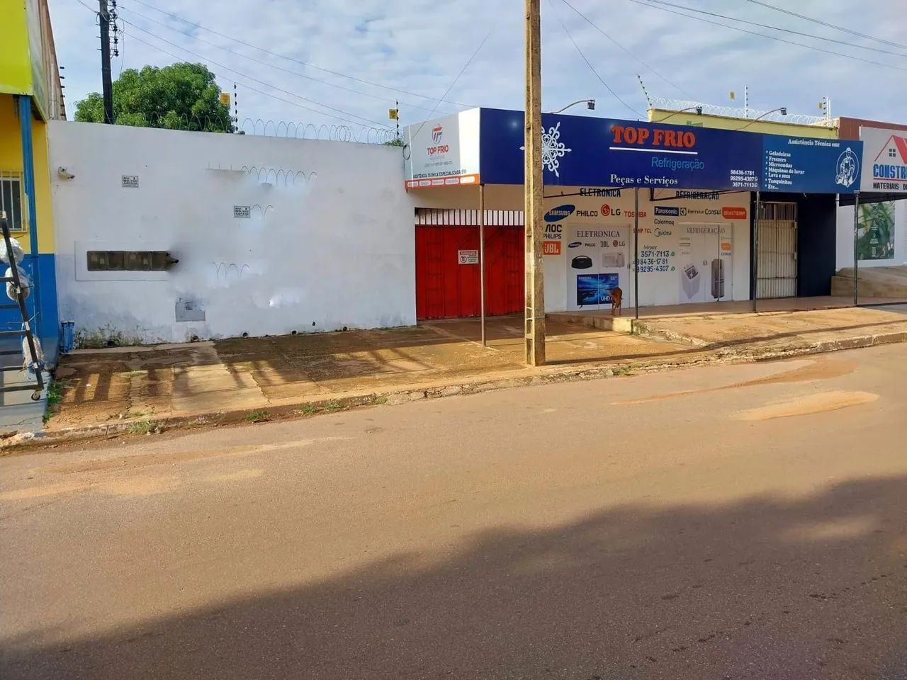 Sala comercial c/ 600m² no Aureny III