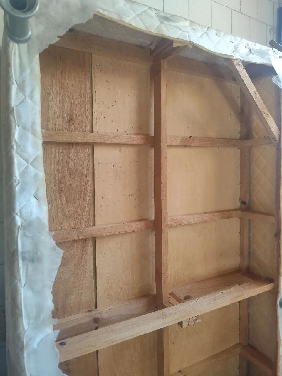 Cama Box Solteirão usada - Foto 4
