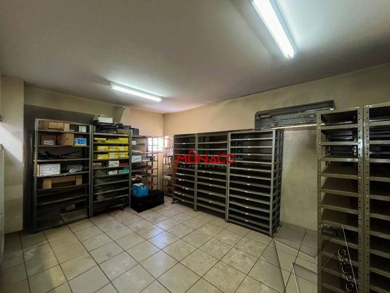 Imóvel comercial com apartamento residencial no centro de Rolândia com excelente localizaç - Foto 3