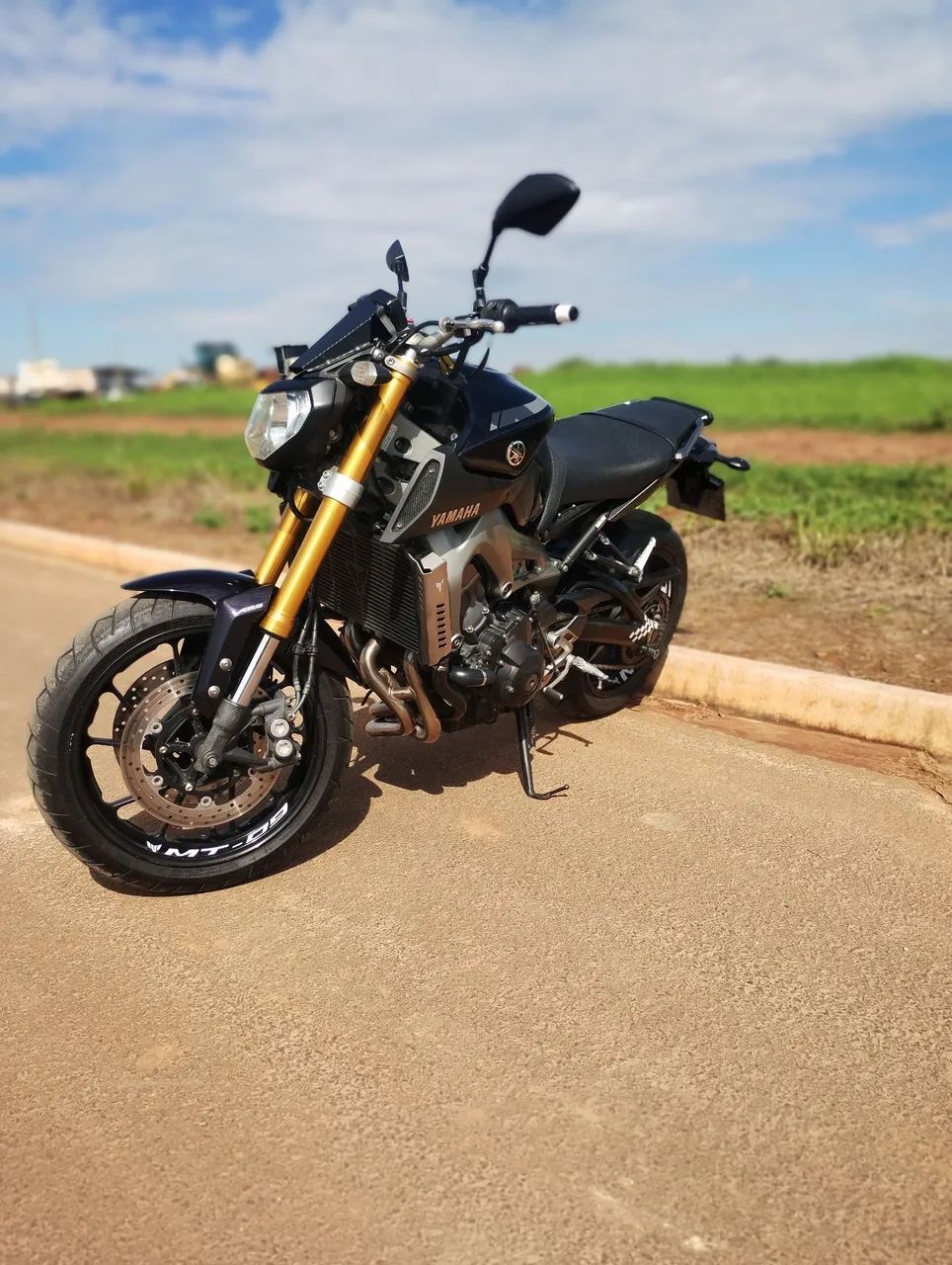 MT 09 2015  $39,999  - Foto 2