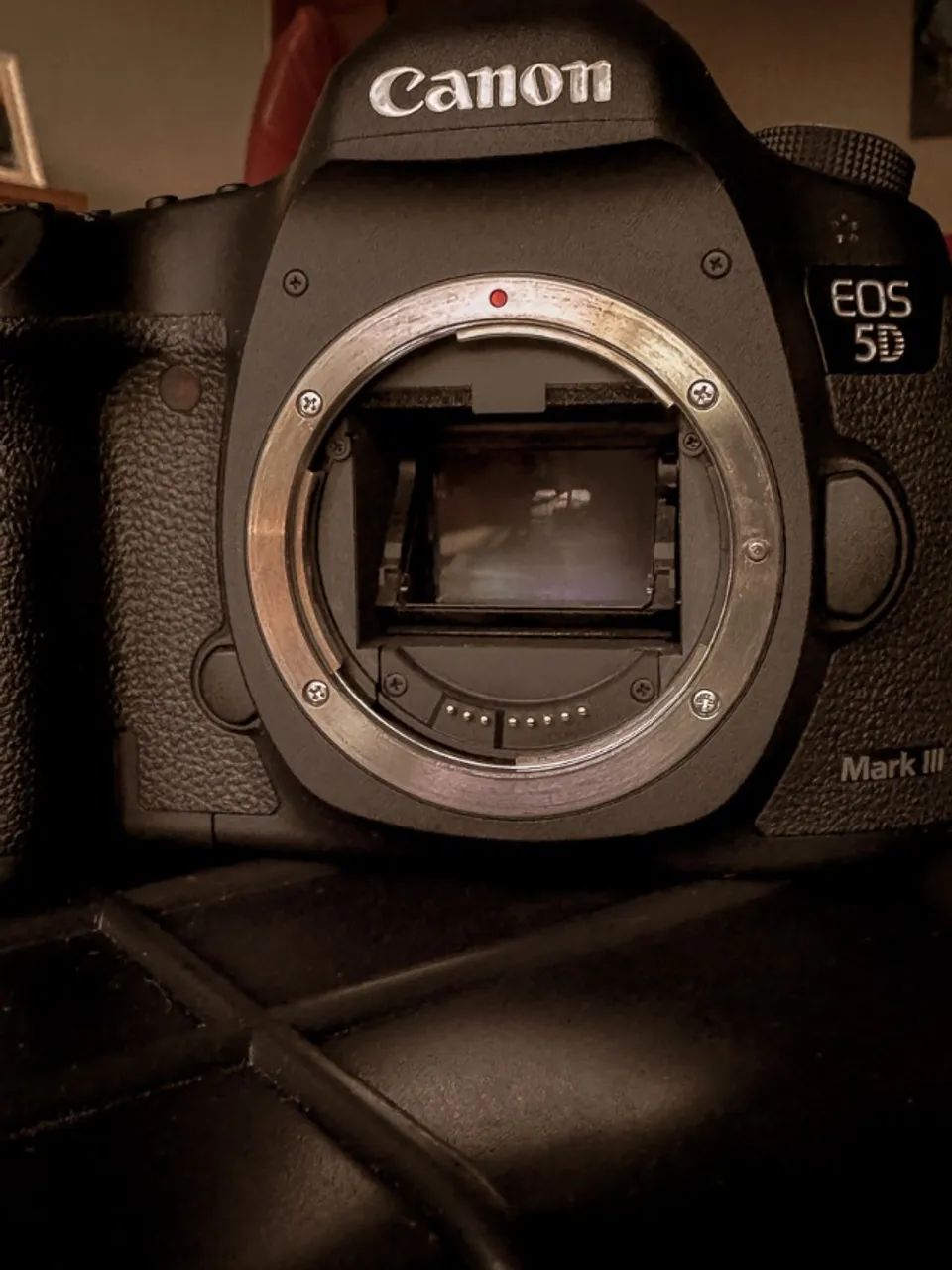 Canon EOS 5D Mark III - APENAS 4.739 CLIQUES - Estado de Colecionador - Foto 2