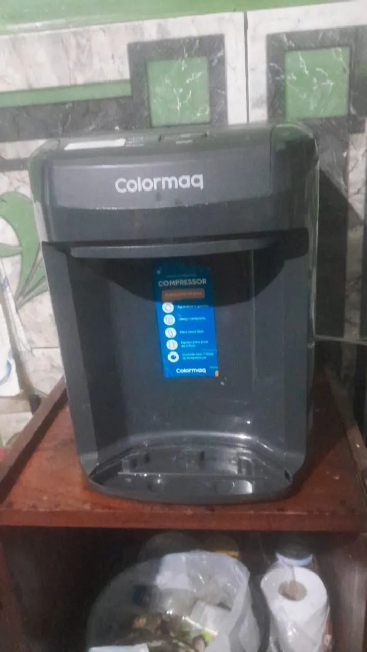 Vendo esse bebedouro colormaq
