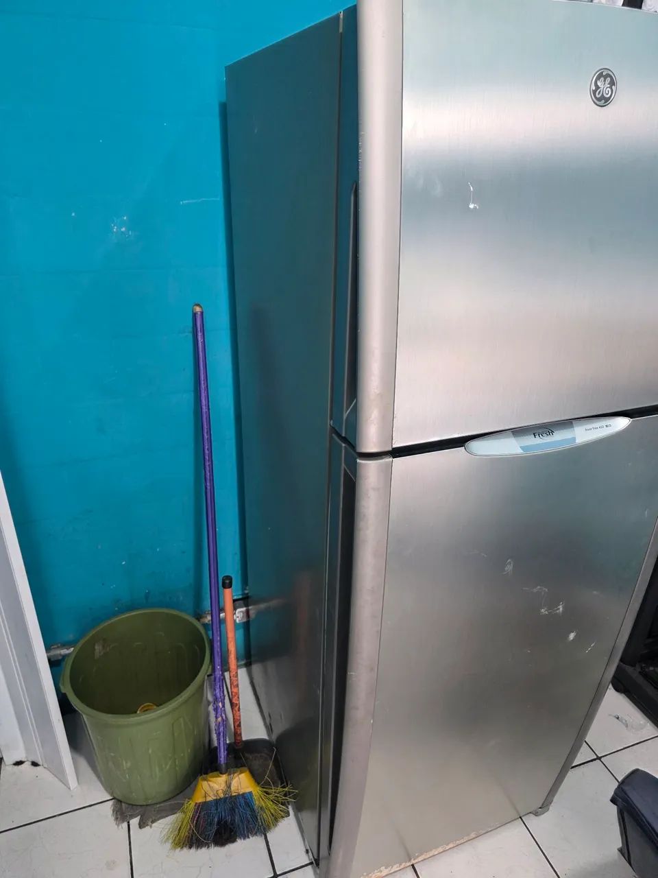 Geladeira inox duas portas sem defeito 