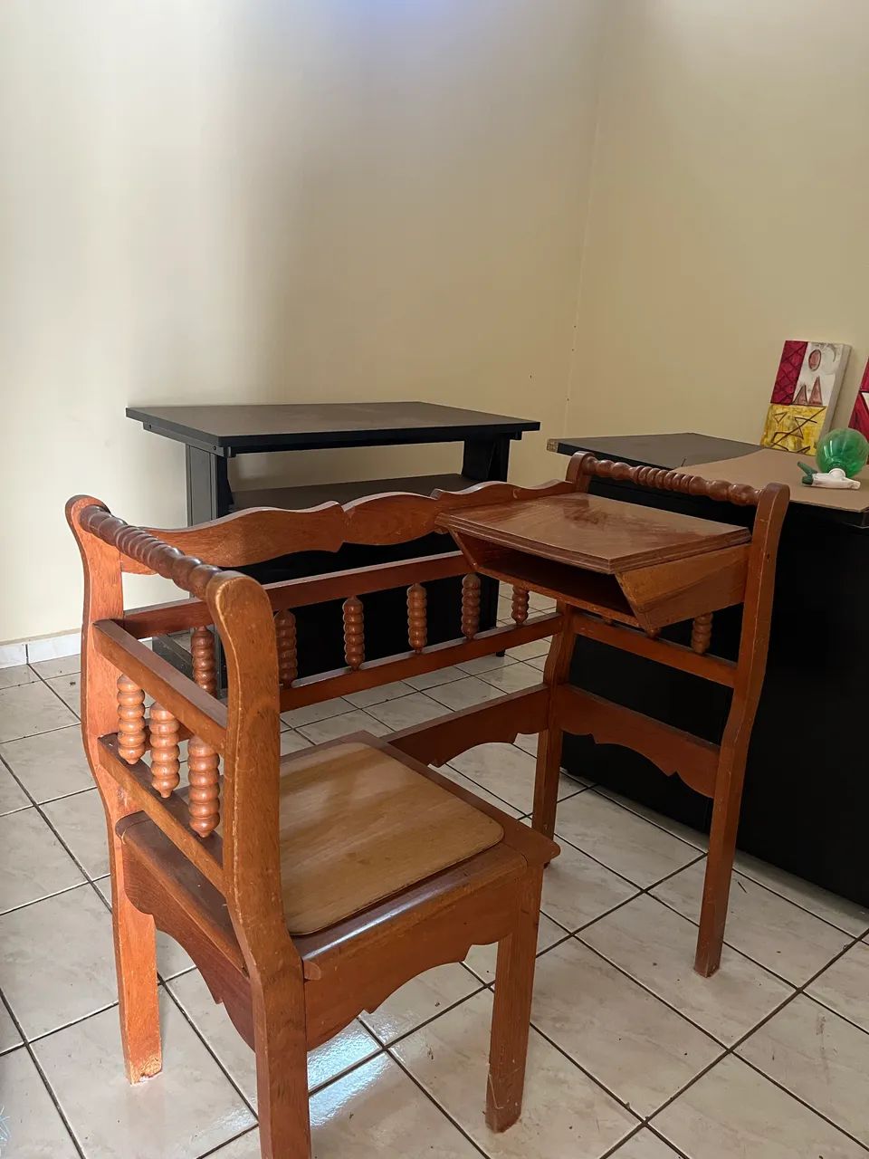 Mesa e suporte de madeira maciça  - Foto 3