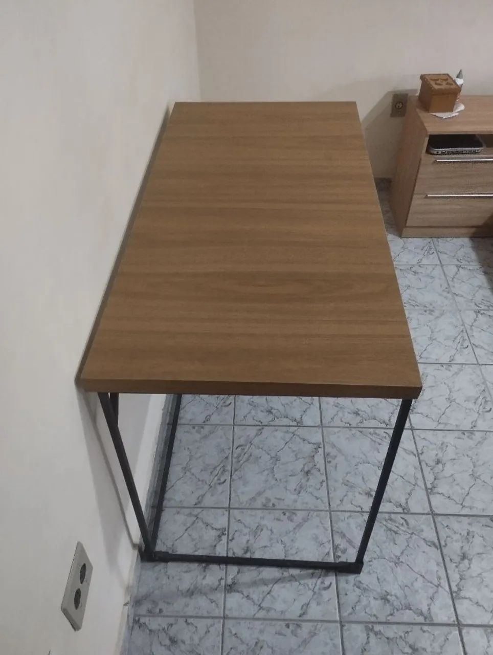 Mesa de metalon e MDF estilo industrial - Foto 3