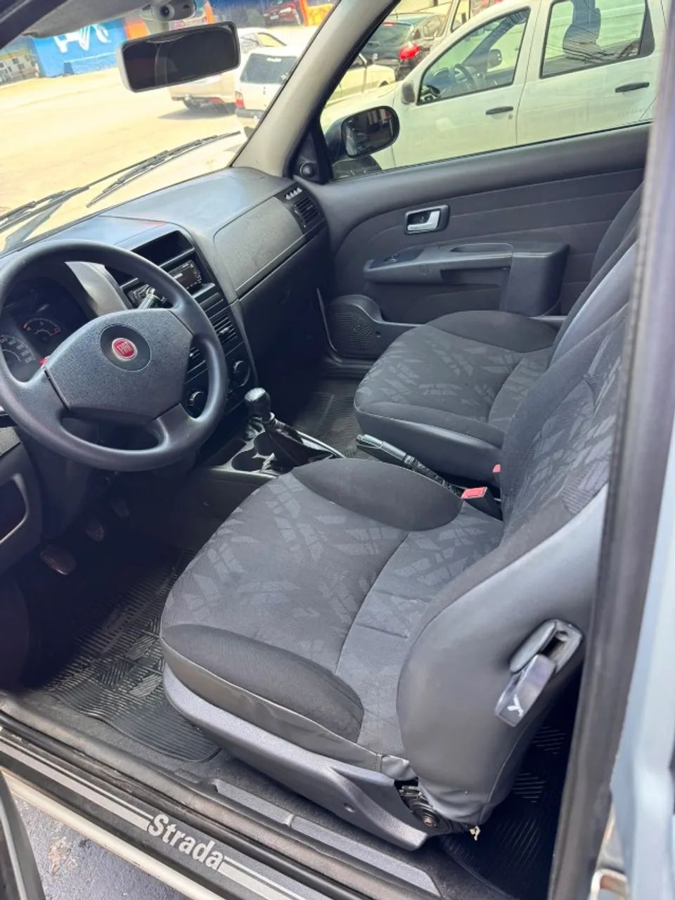 Fiat Strada Working 1.4 MPI Fire Flex 8V CD 2011 - Foto 4