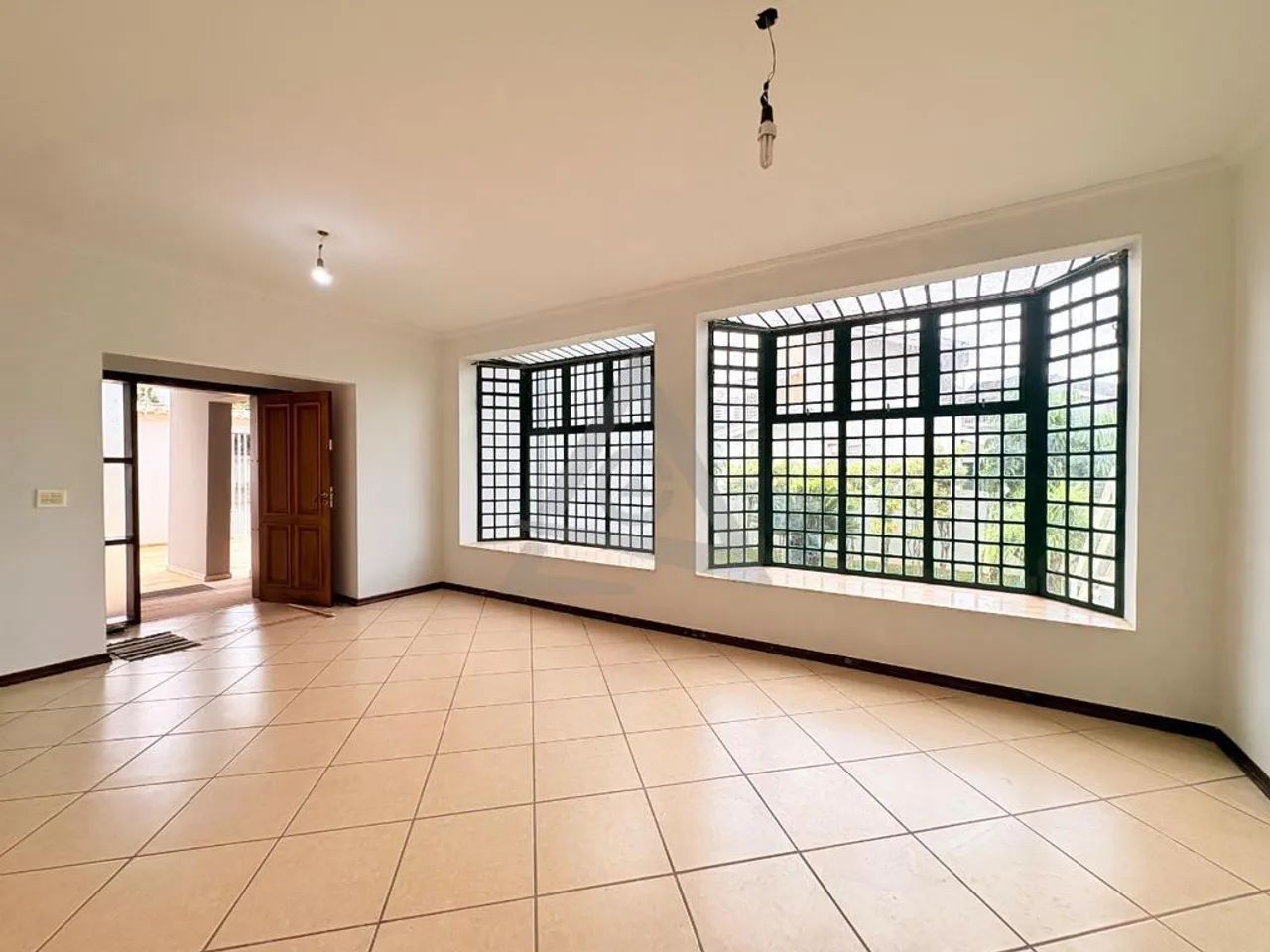 Casa para alugar em Campinas, Chácara Primavera, com 4 quartos, com 357 m² - Foto 2