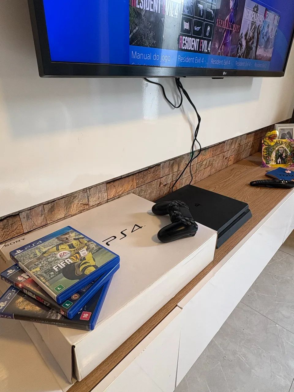 Ps 4 - com 3 jogos  - Foto 3