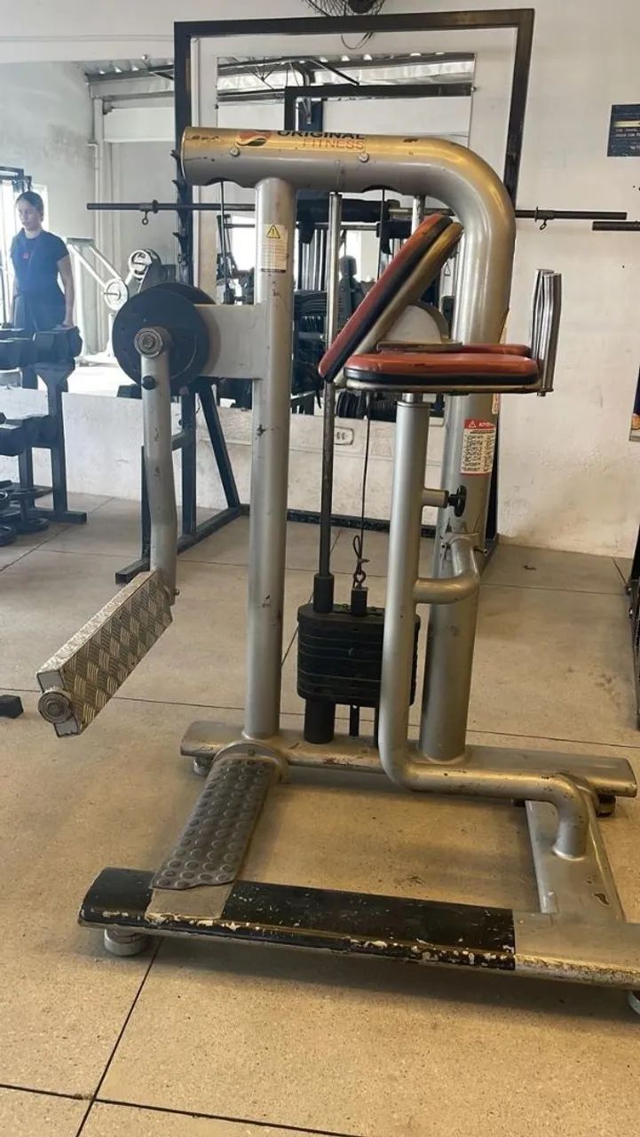 Máquina de academia extensão de glúteos  - Foto 2