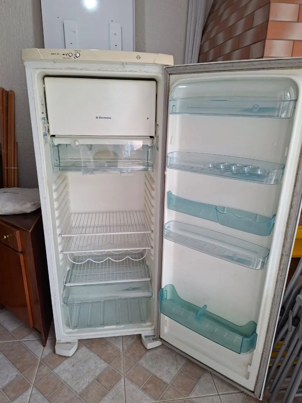 Geladeira Eletrolux 220W - Foto 4