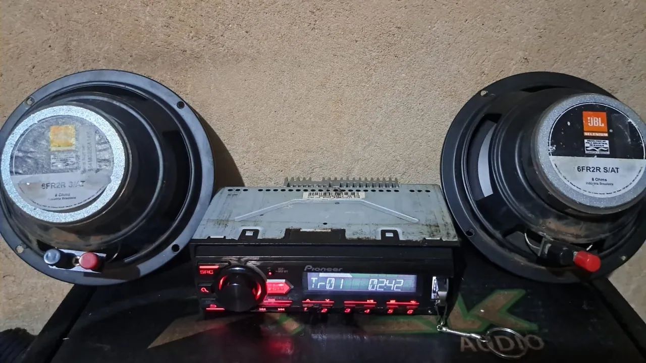 par de alto falantes JBL 6 polegadas e aparelho pionner baratissimo o dois 200$ - Foto 2
