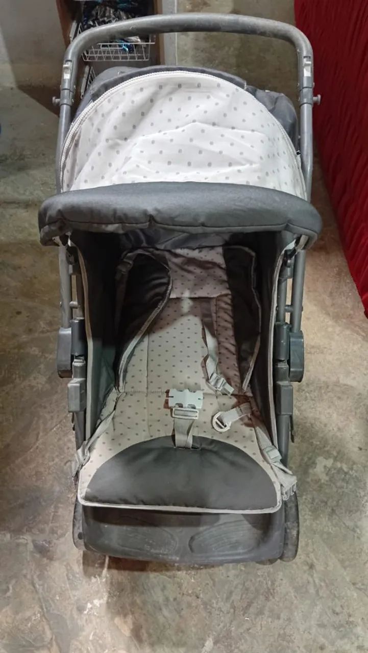 Carrinho de bebê e andador.  - Foto 4