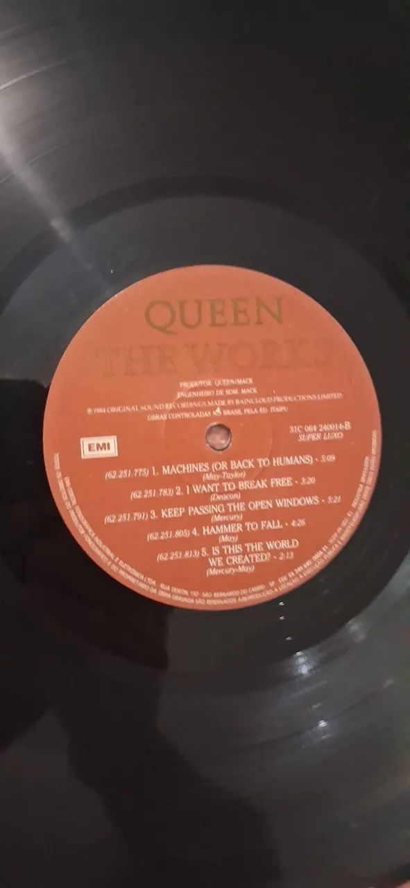Lp queen "the works" usado  - Foto 5