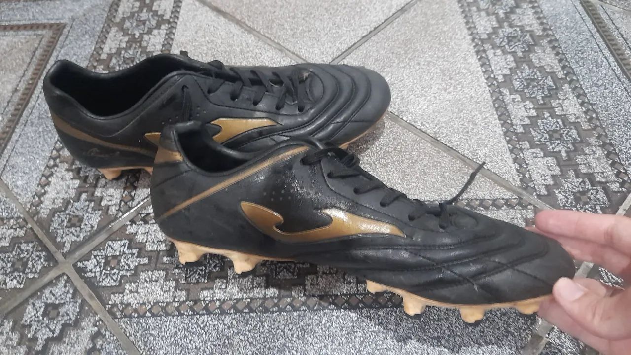 Chuteira tam 42 - Foto 3