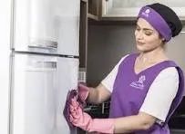 Empregada Doméstica - dormir na casa
