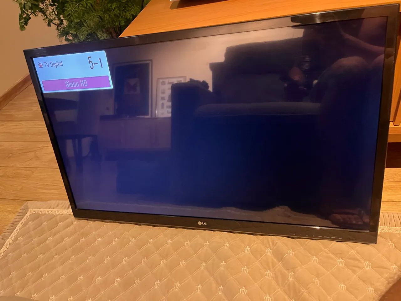 TV 43 em ótimo estado + Suporte de parede - Foto 4
