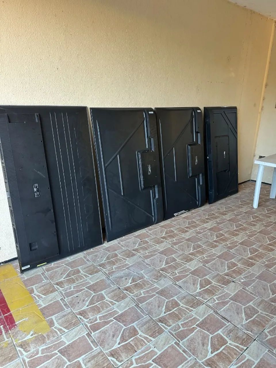 LOTE COM 4 TVs DE 65? PARA RETIRADA DE PEÇAS - Foto 4