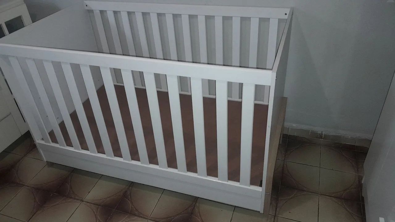 Vende-se berço