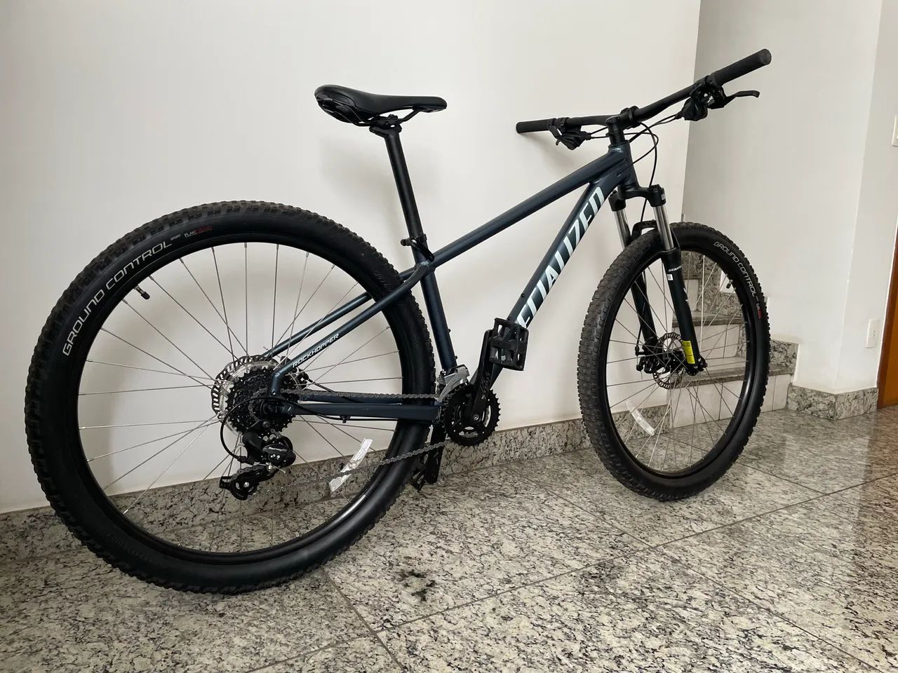 Bicicleta Specialized Rockhopper  - Foto 3