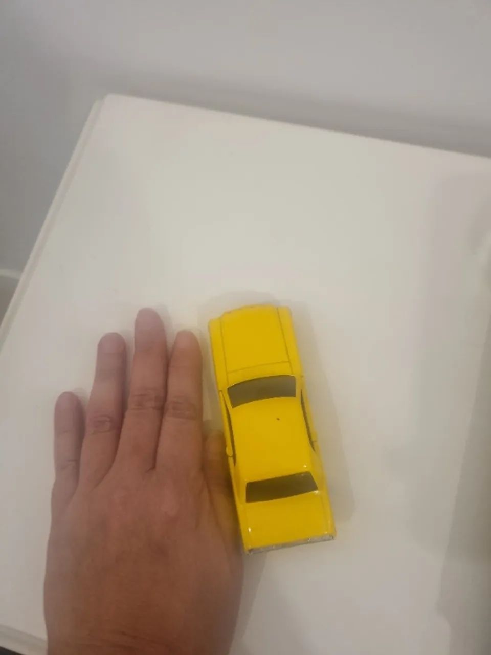 Carrinho de ferro mustang amarelo - Foto 3