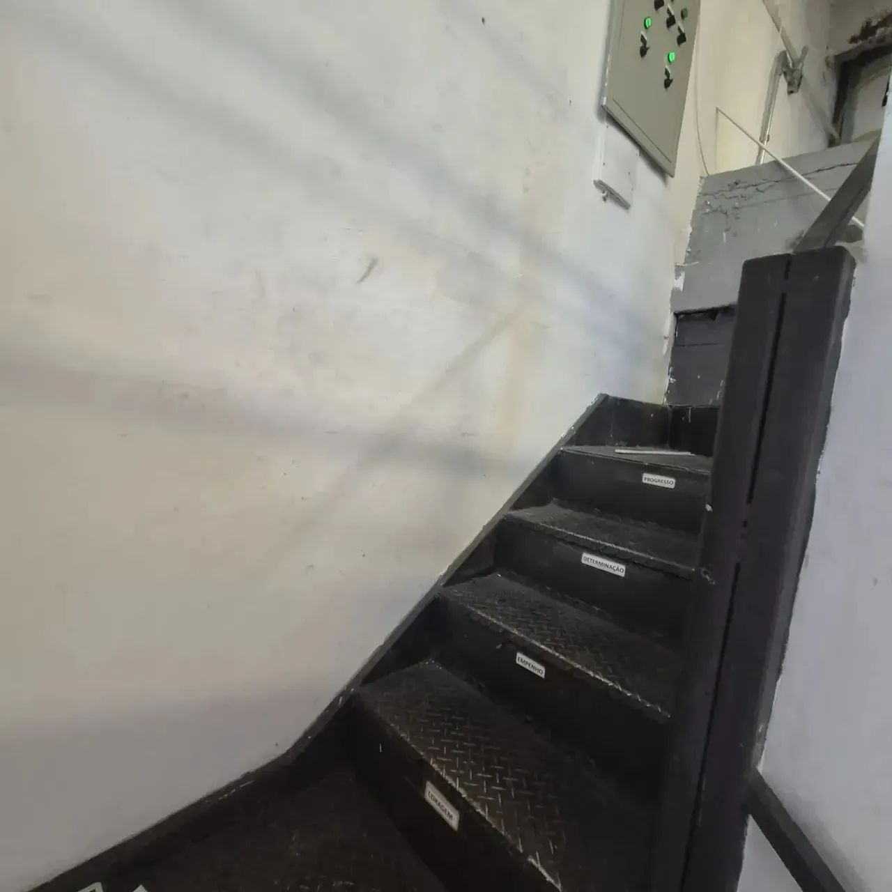 Alugo Lojão Meier Dias  d Cruz 79 aprox 240m² loja +  100m² girau 12m de frente otima loca - Foto 11