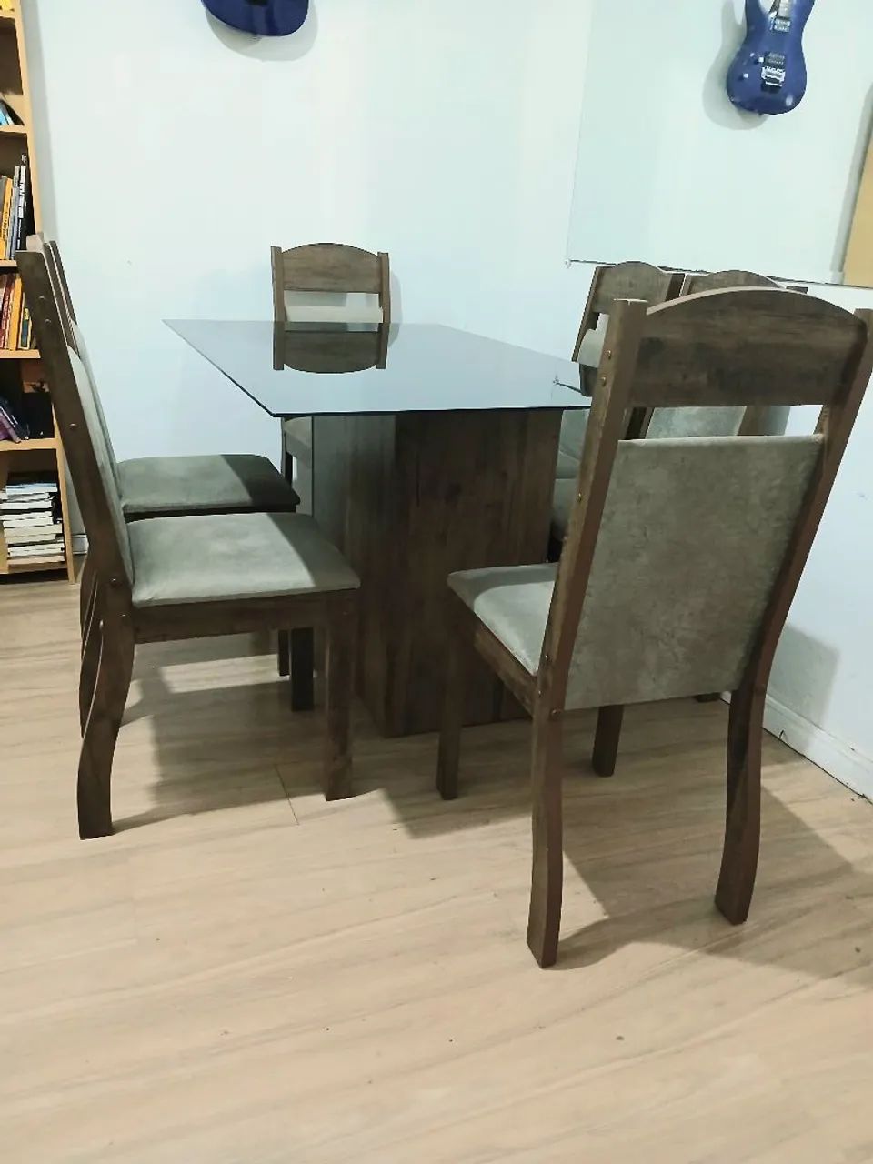 Mesa 6 cadeiras (entrego)