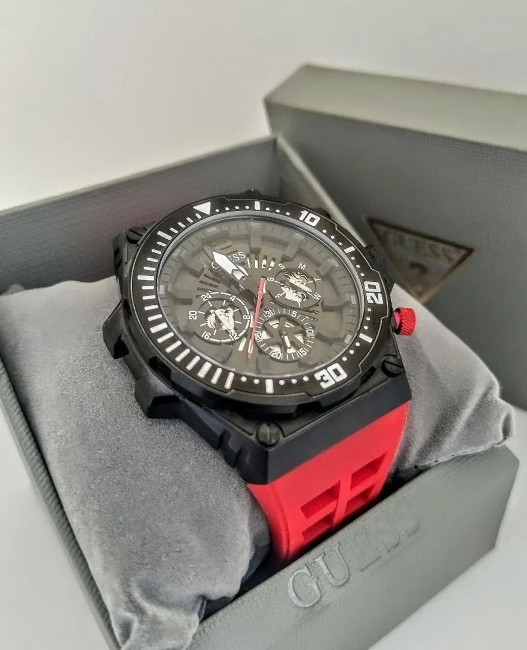 Relógio Guess caixa em aço - Foto 4