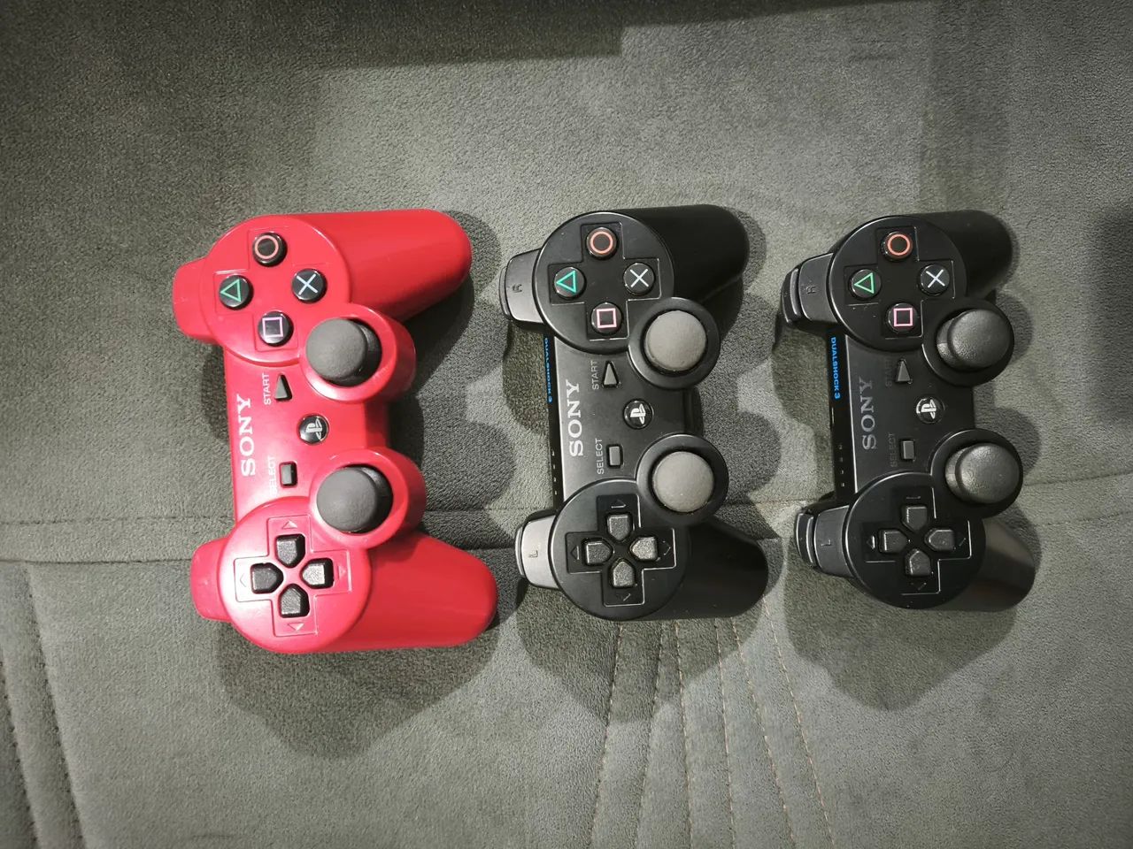 Ps3 + 3 controles + 6 jogos - Foto 3
