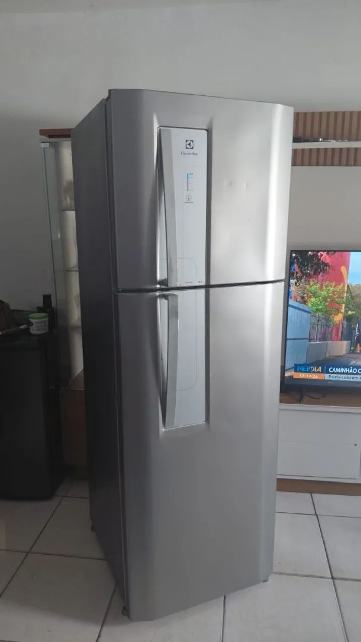 Geladeira Electrolux frost free lindíssima ENTREGO - Foto 3