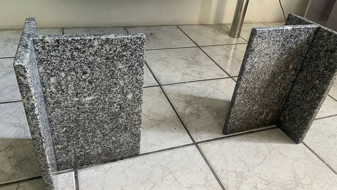 Mesa de Centro em Vidro com base em granito - Foto 3