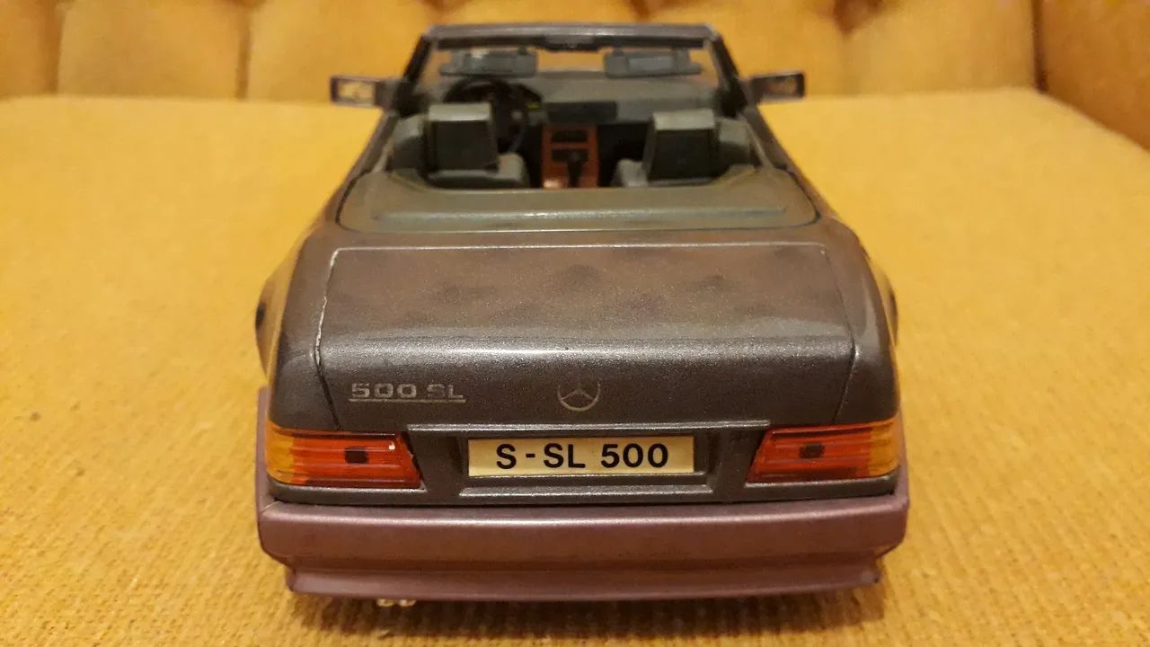 Mercedes Benz 500SL 1989, escala 1:18 Maisto. - Hobbies e coleções