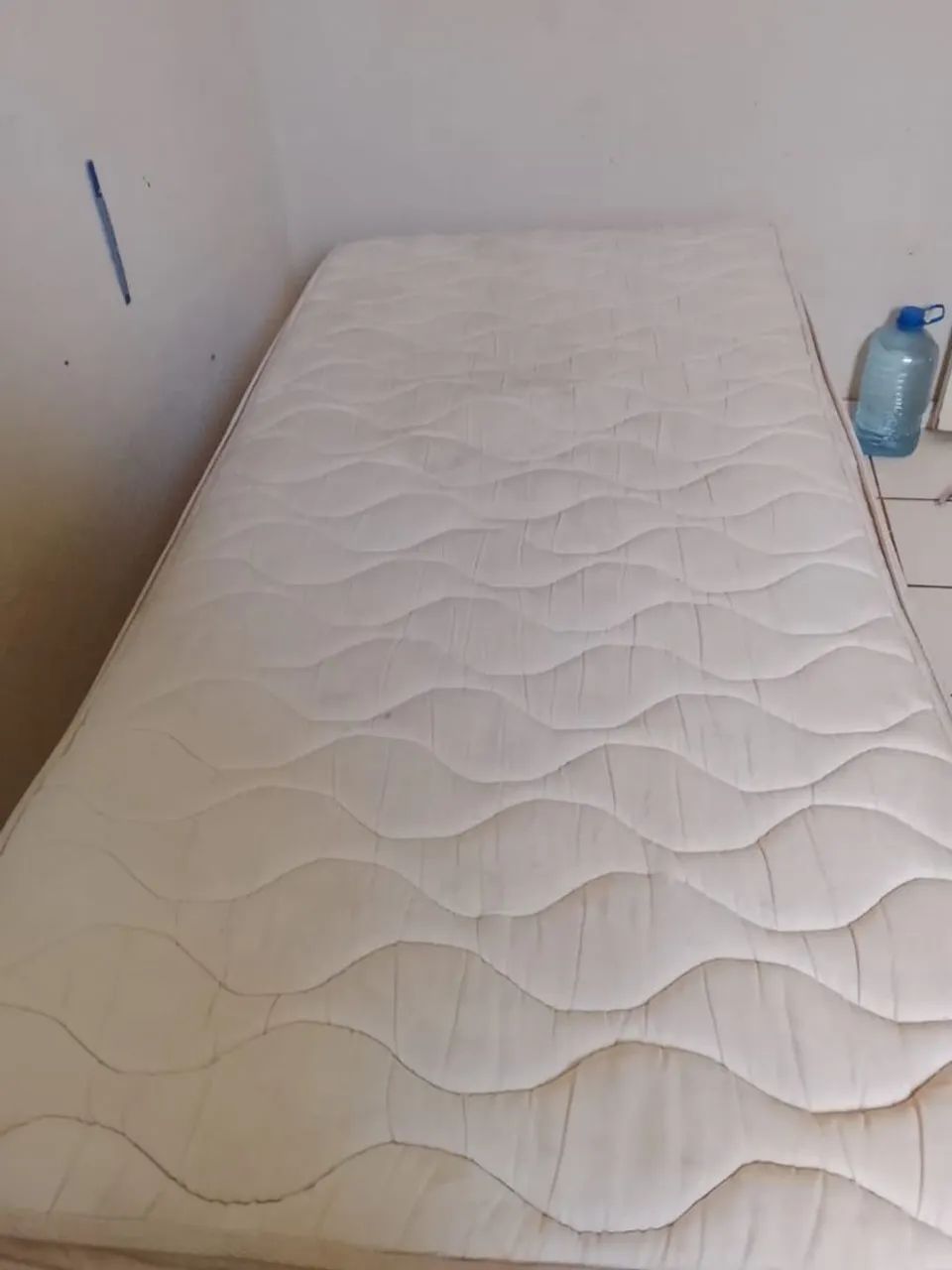 Cama box com colchão 