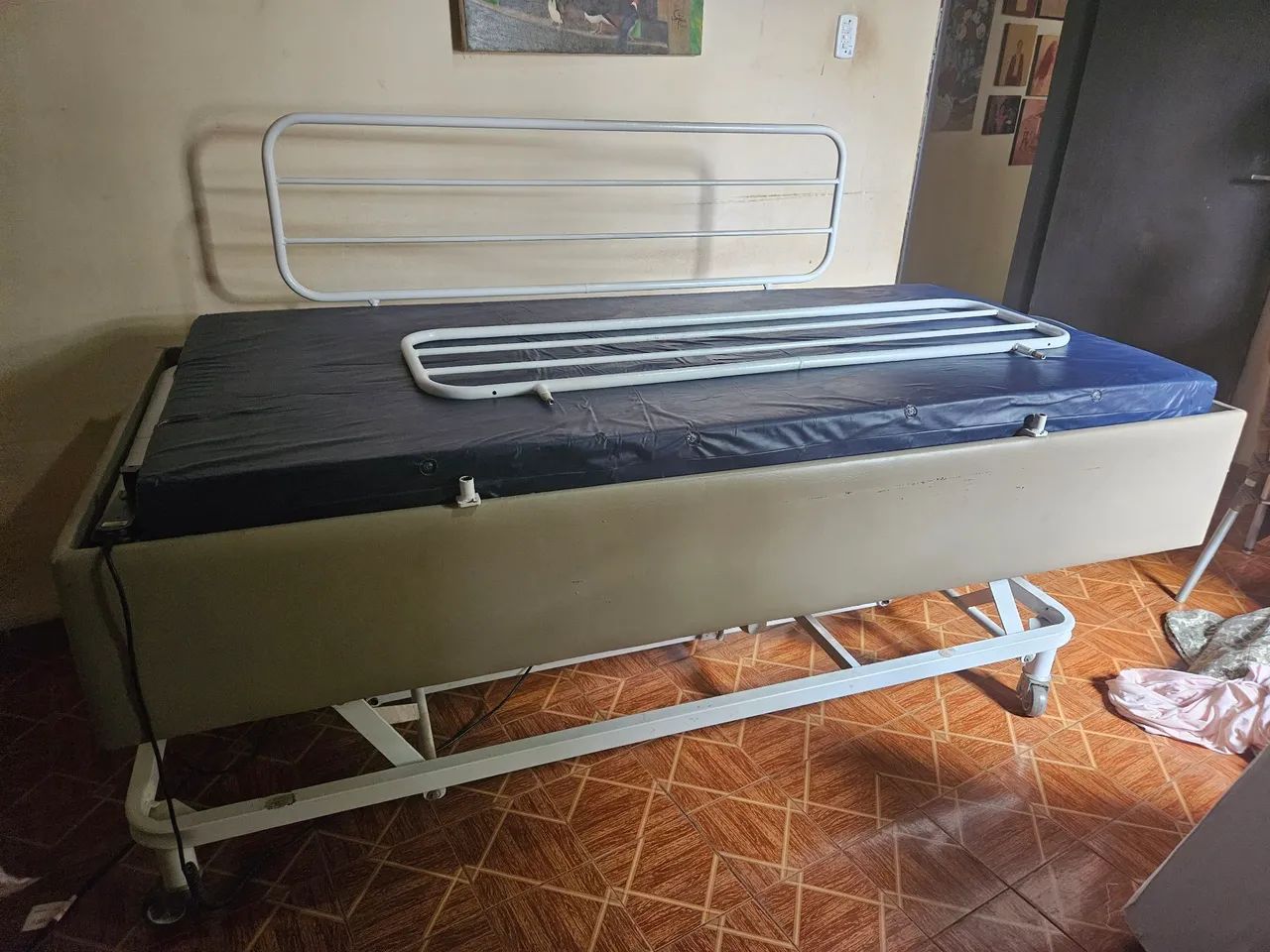 Cama hospitalar elétrica  - Foto 2