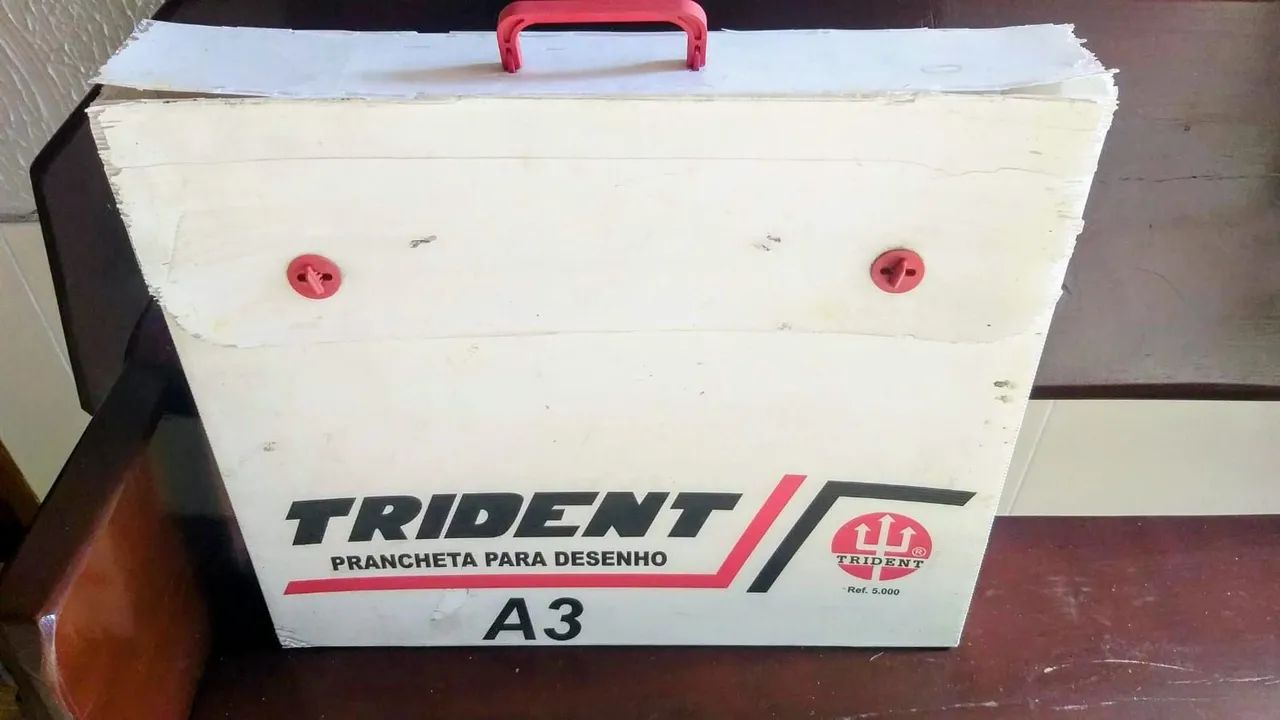 MESA DE DESENHO PORTÁTIL 432209160674355200