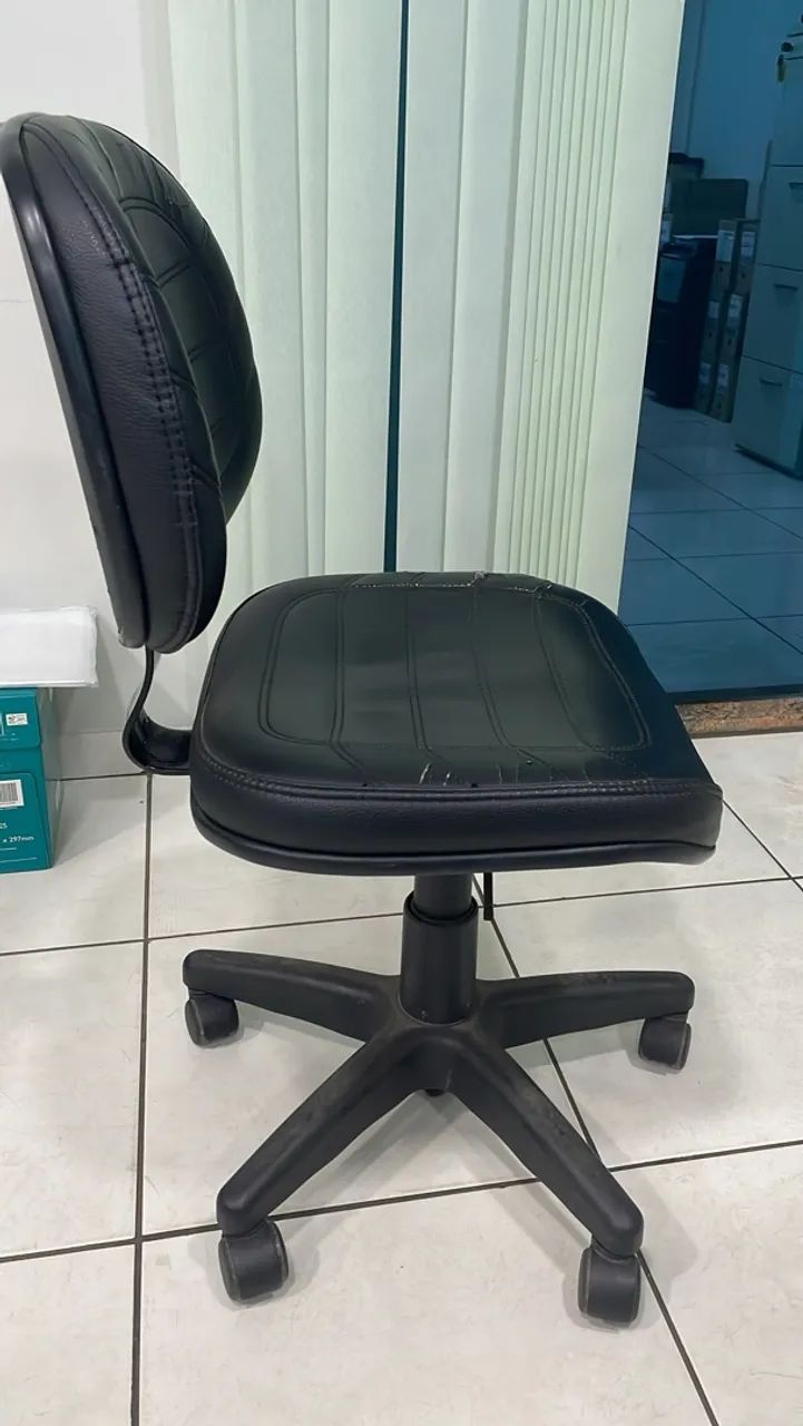 VENDE-SE CADEIRAS DE ESCRITÓRIO  - Foto 2