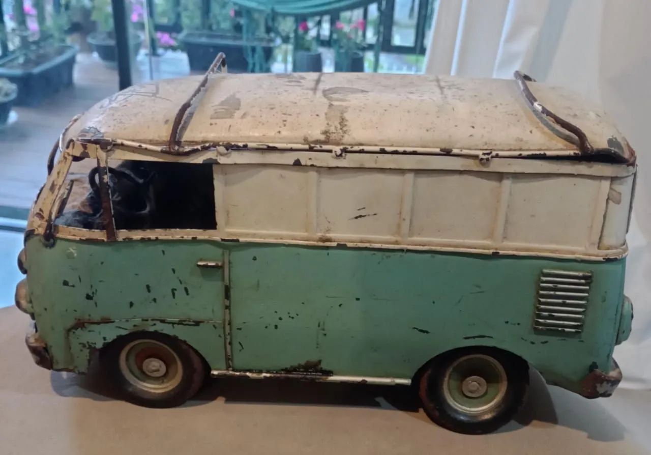 Kombi antiga de ferro para coleção  - Foto 3