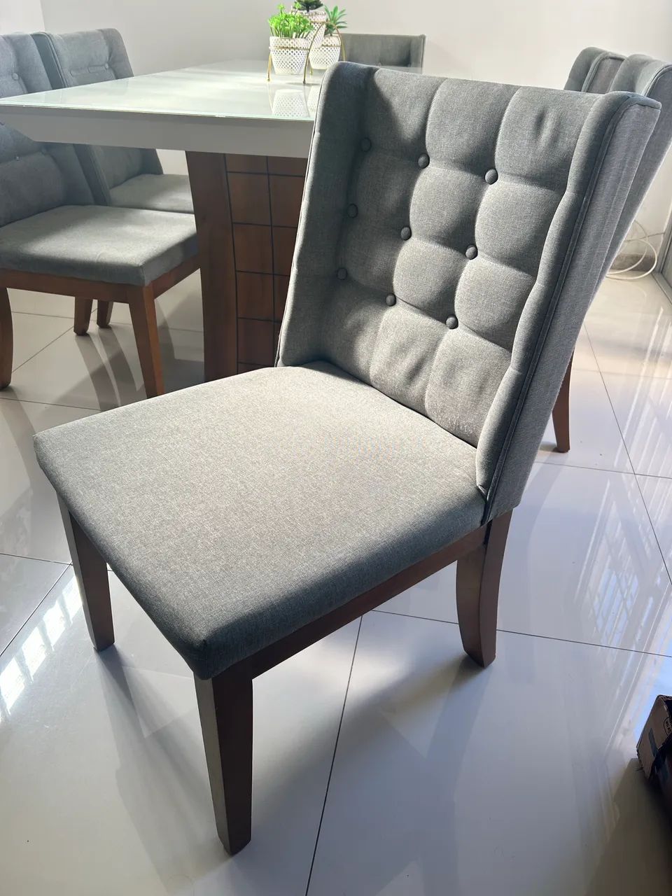 Conjunto mesa e 6 cadeiras  - Foto 4