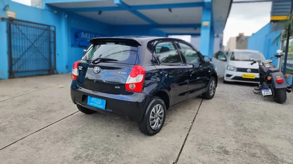 Toyota Etios X 1.3 Flex 16V 5P Aut. 2017 - Foto 4