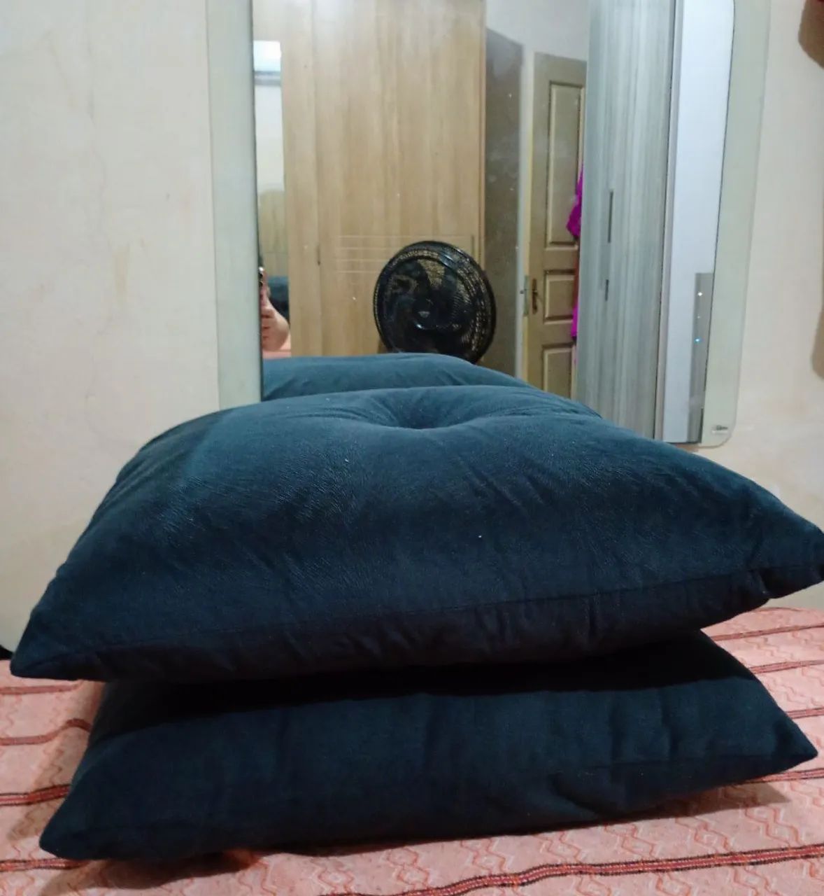 Vendo sofá retrátil dois lugares. - Foto 3