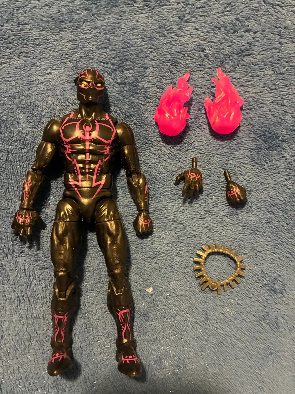 Marvel Legends Pantera Negra ativado  - Foto 3