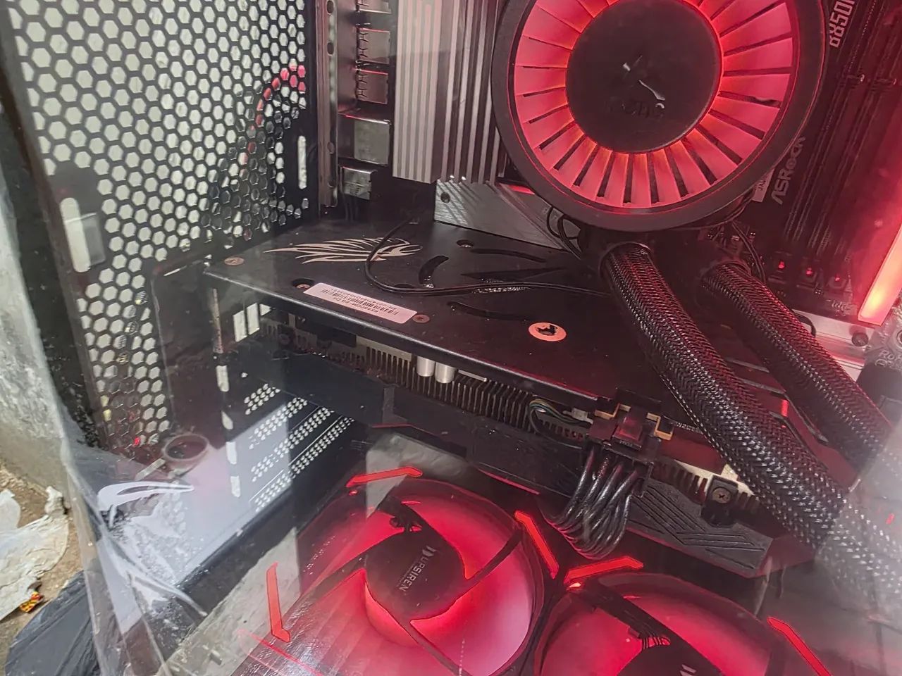 Placa de vídeo Rx 6600m em excelente estado