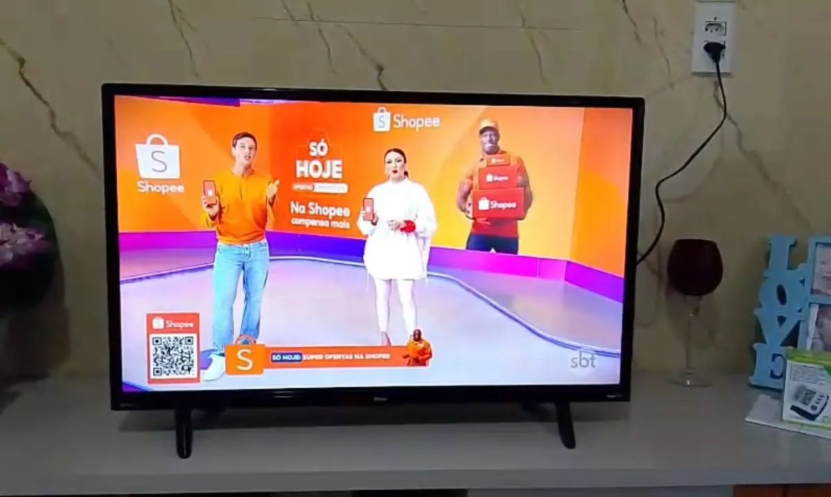 Vendo smartv Roku 32 polegadas 