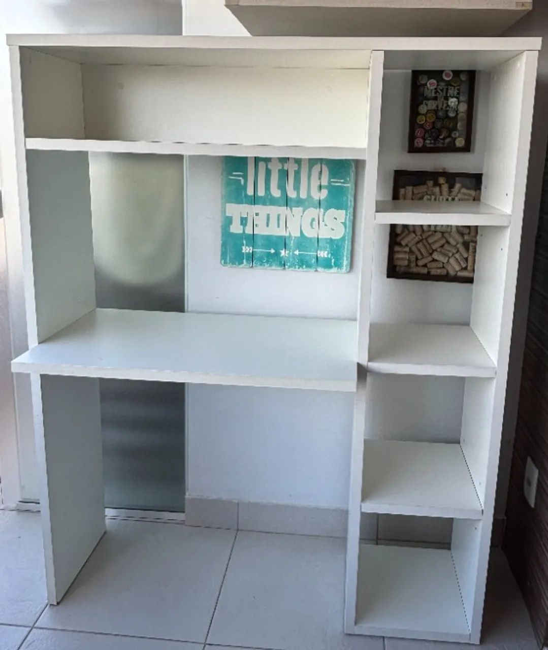 Mesa de estudo com estante Tok&Stok - madeira, ótima conservação - Foto 6