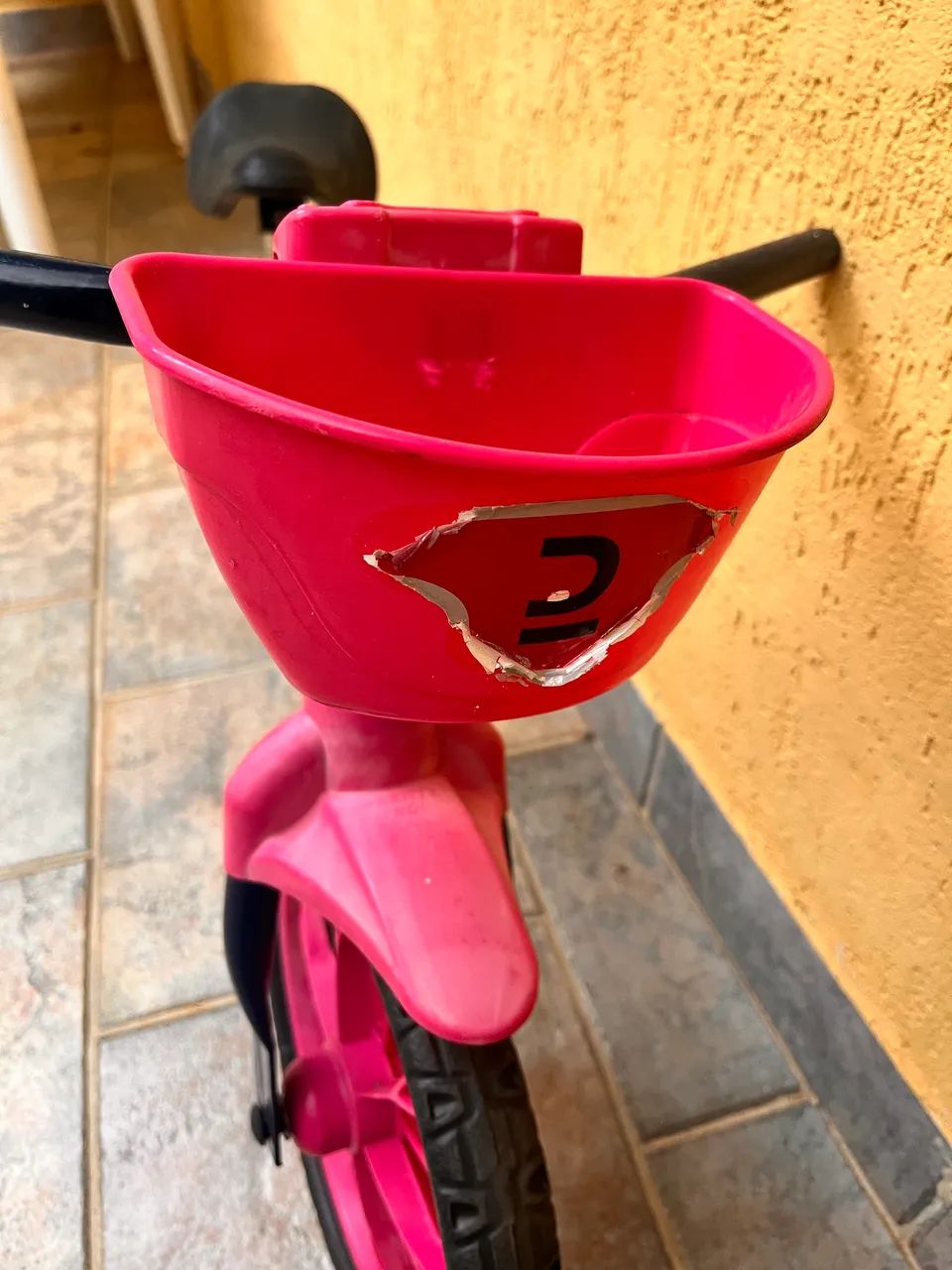 Bicicleta de Equilíbrio Infantil Sem Pedal com Cestinha - Foto 3