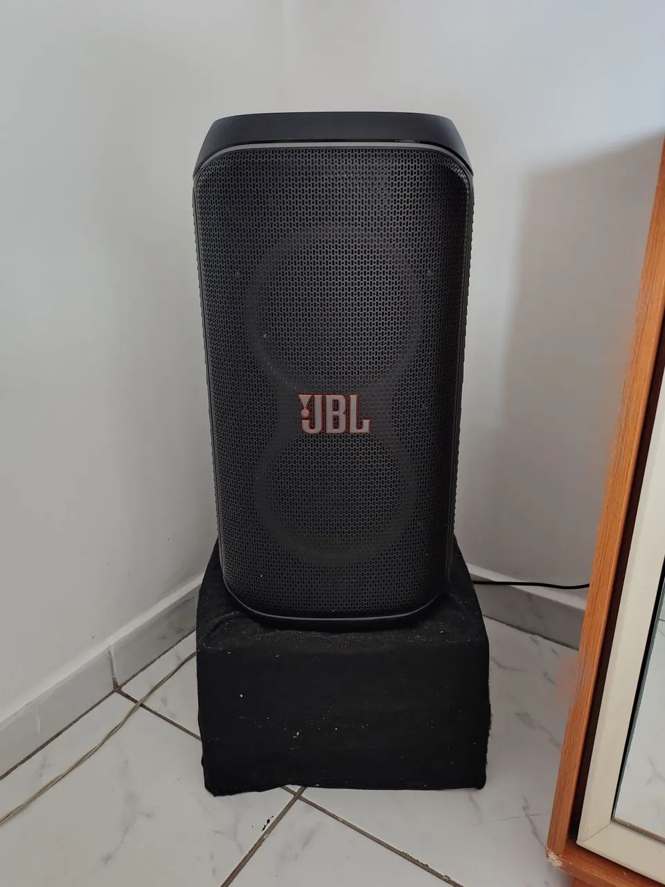 JBL partibox club 120