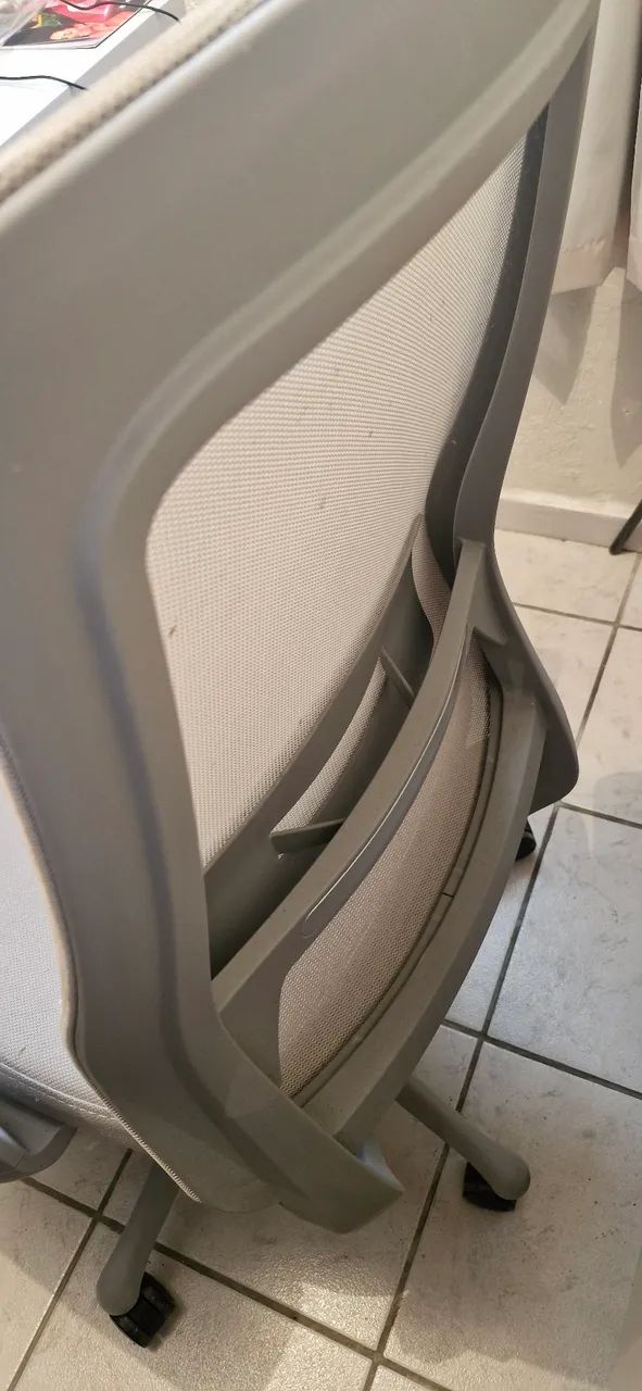 Vendo cadeira ergonômica  - Foto 2