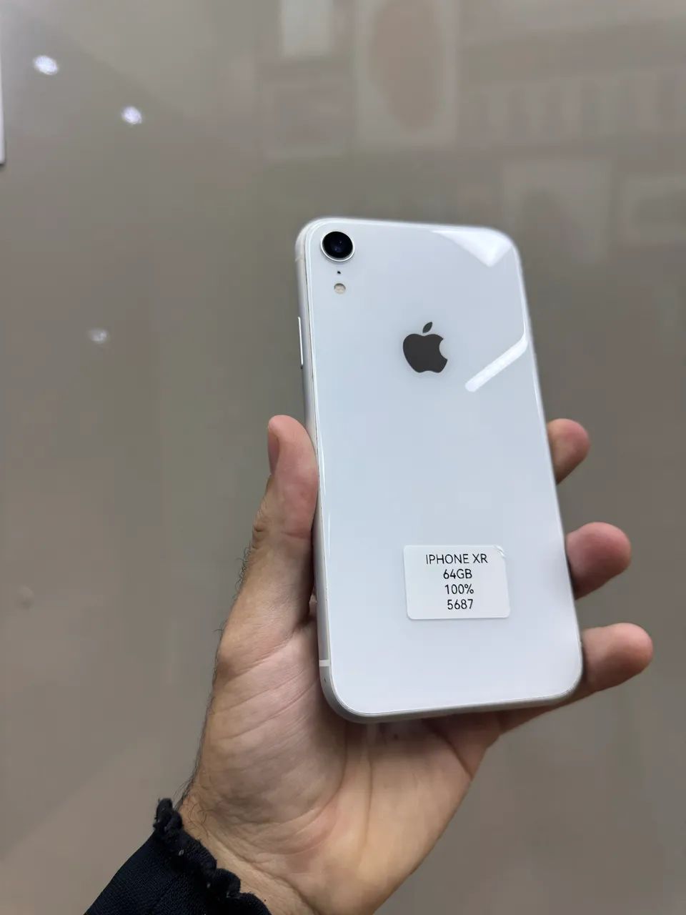 IPHONE XR 64GB BRANCO SEMI NOVO PROMOÇÃO id Apple - Celulares e